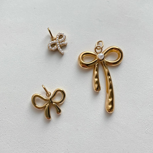 Bow pendant