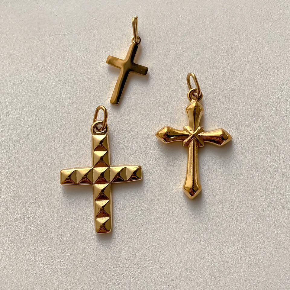 Cross pendant