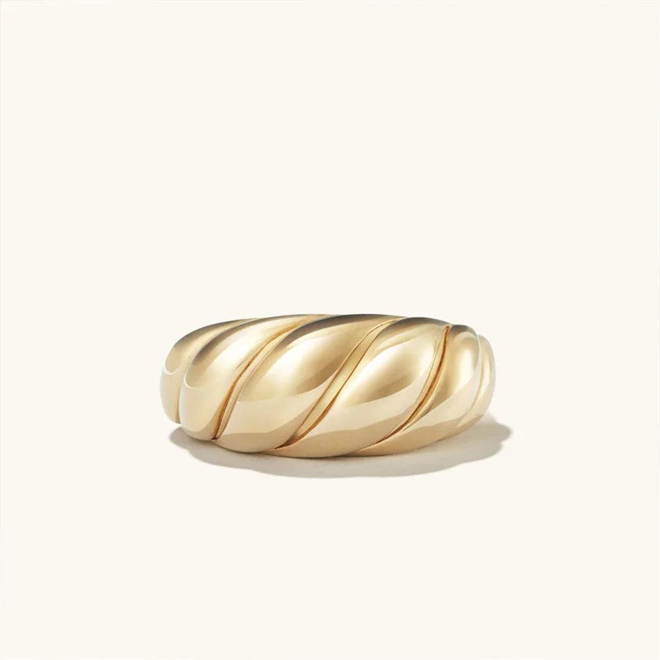 Croissant Ring Gold Front- Fascina
