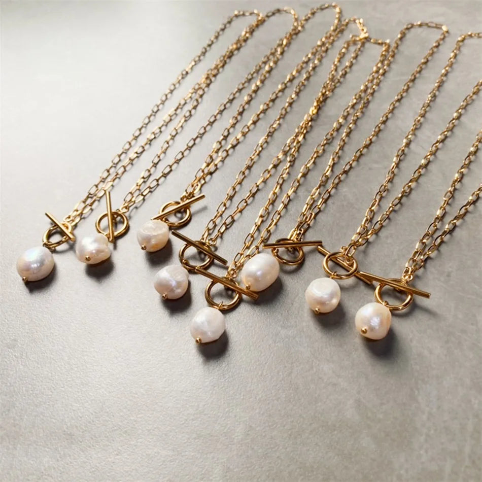 Elegant Pearl Toggle Kette