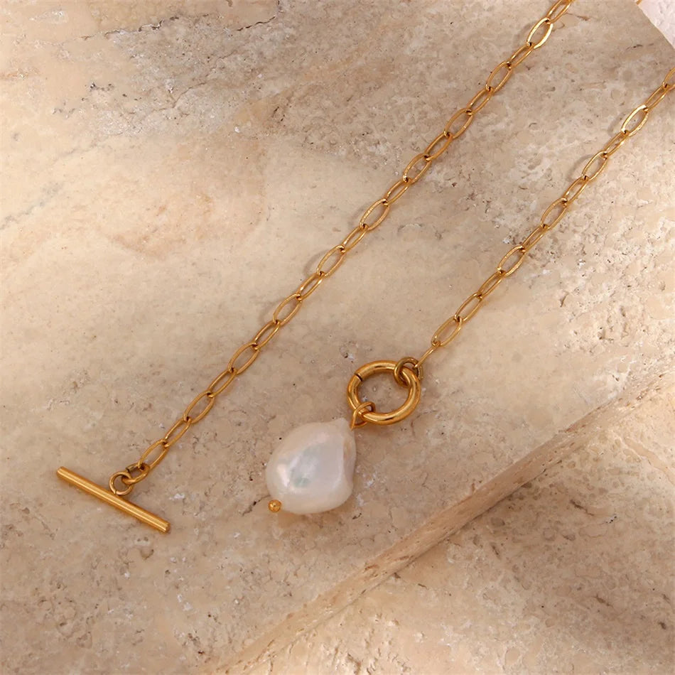 Elegant Pearl Toggle Kette