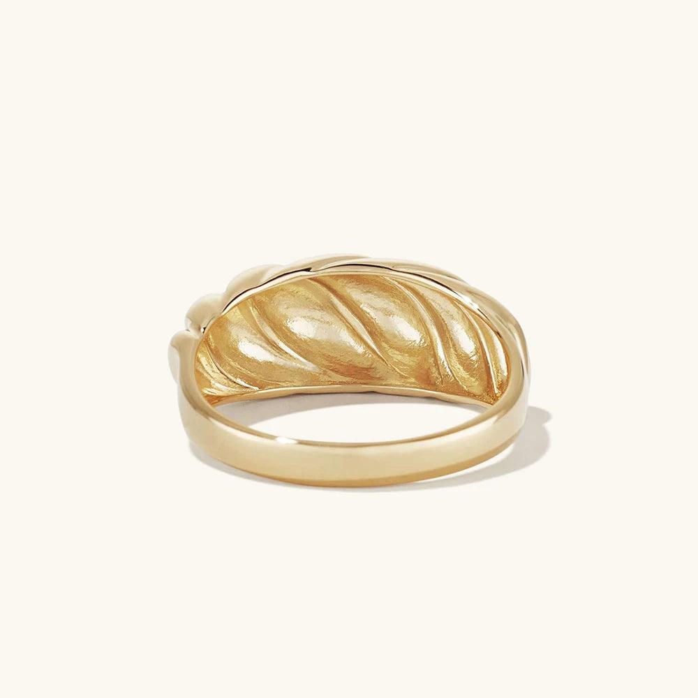 Croissant Ring Gold Back - Fascina