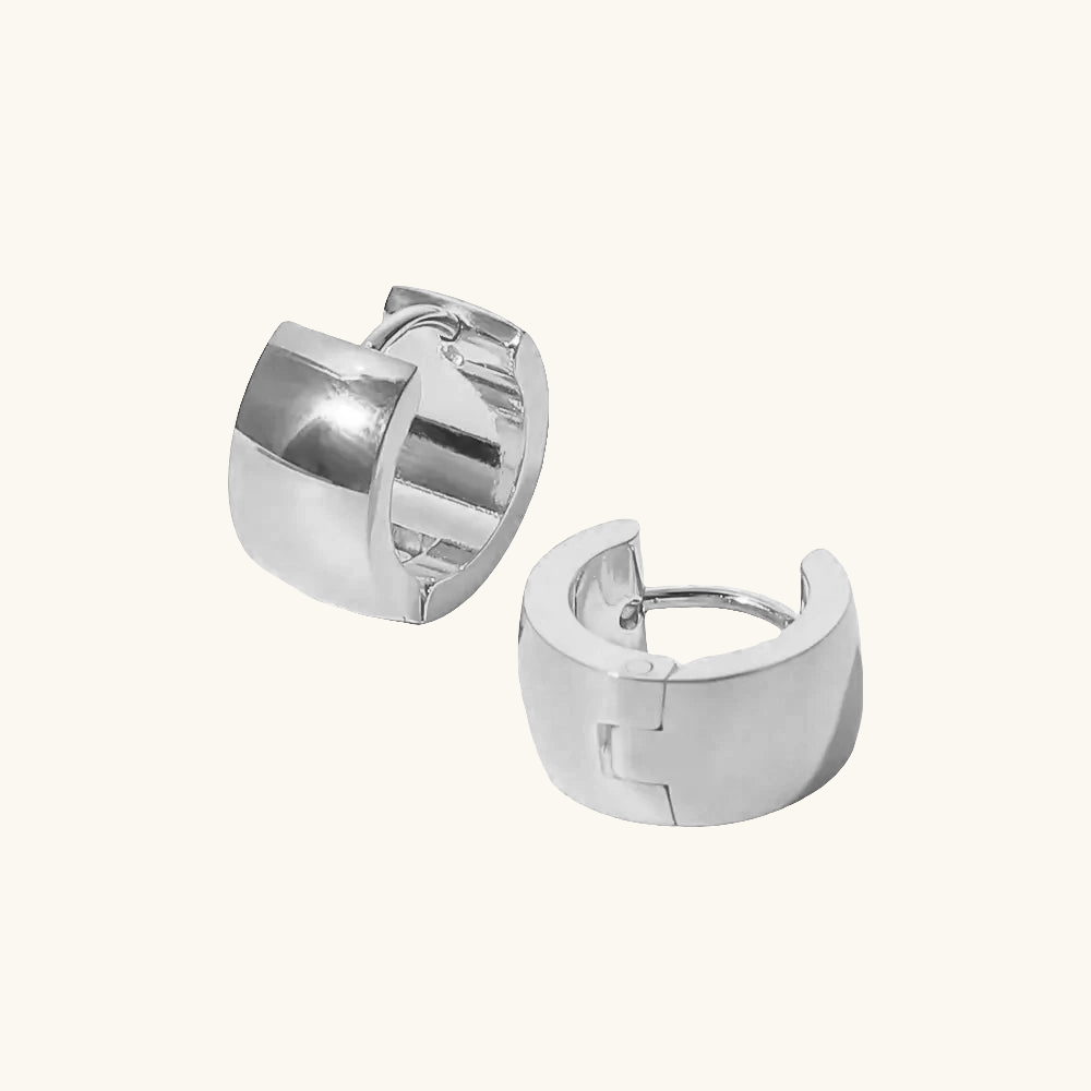 Classic huggie hoop earrings