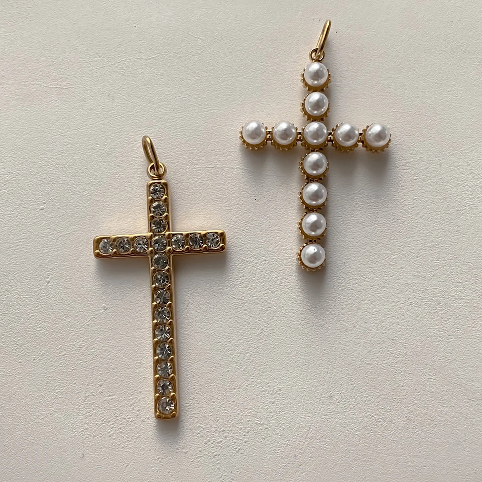 Cross pendant